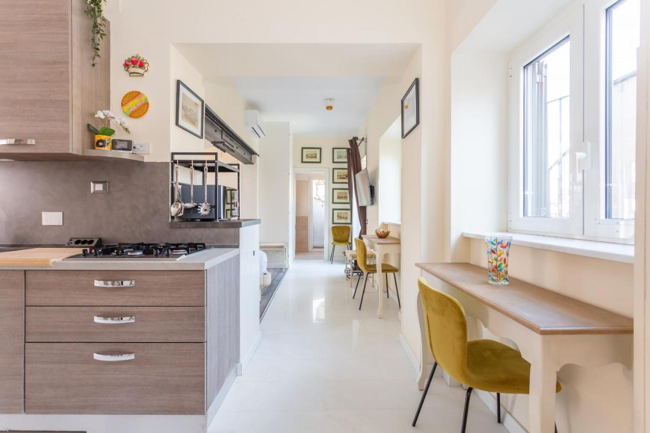 The B Rooftop Apartment Rom